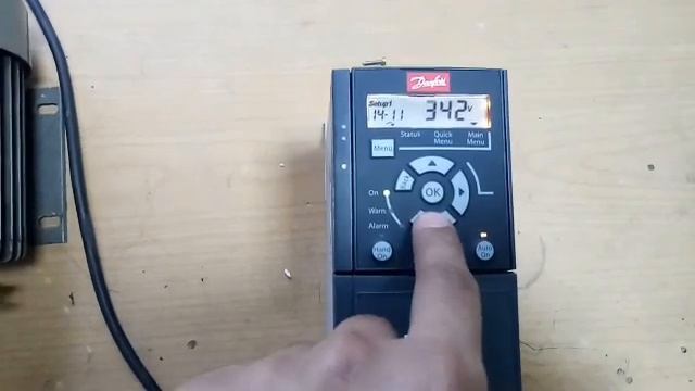 Danfoss VLT drive factory reset смотреть онлайн