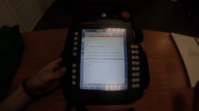 робот KUKA траектории смотреть онлайн