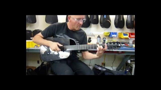 Blackbird Rider Nylon-string carbon fiber travel guitar; Uli Dumschat plays Flamenco смотреть онлайн