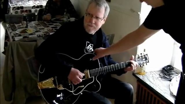 Gibson Chet Atkins Country Gentleman смотреть онлайн