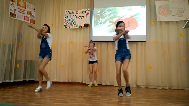 Выступают ученицы 5а и 5в класса. смотреть онлайн