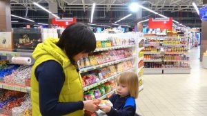 МАМА  vs  ПАПА в МАГАЗИНЕ.