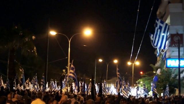 Сторонники партии "Золотая заря" исполняют гимн смотреть онлайн