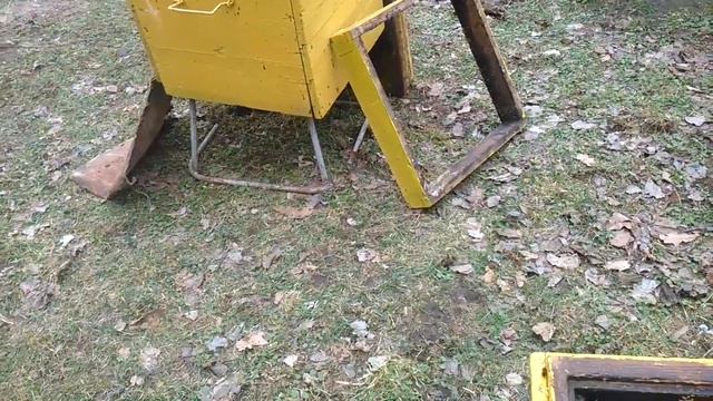 Пчеловодство. Пасека. 2020 год. 3 часть. Весенний осмотр. Улей без матки. Объединение семей. смотреть онлайн