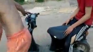 скутер заводится с толкача))