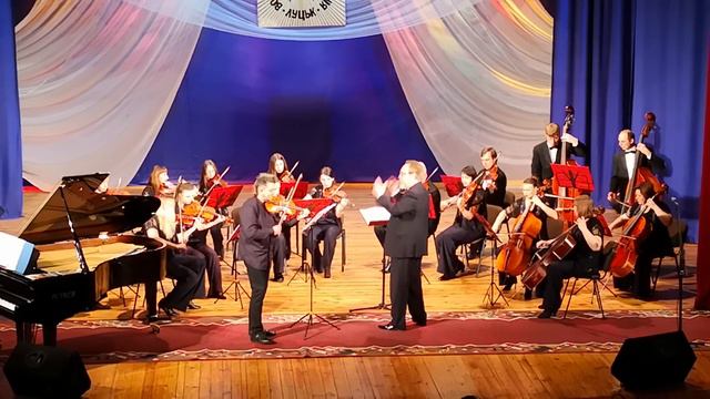 Симфонічний камерний оркестр Cantabile. Керівник Товій Рівець. Соло скрипки: Кирило Стеценко смотреть онлайн