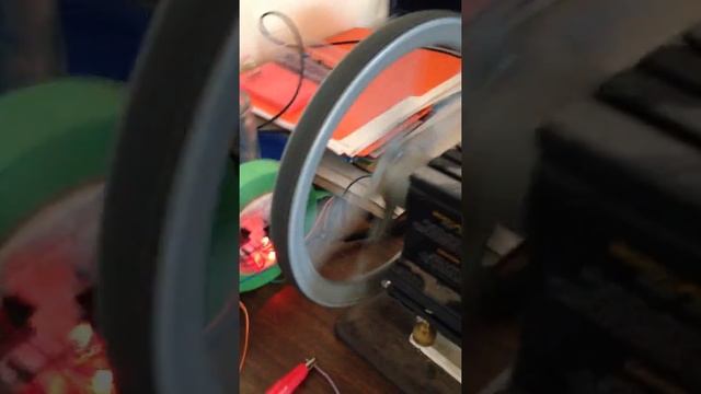 Measuring Pulley RPM with Infrared Diodes and an Oscilloscope смотреть онлайн