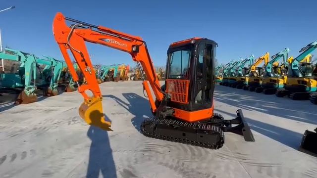 HITACHI ZX30U смотреть онлайн