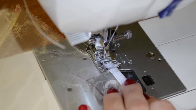 Как обработать леской край ткани (3 способа) / How to sew the bottom of a fabric with fishing wire смотреть онлайн