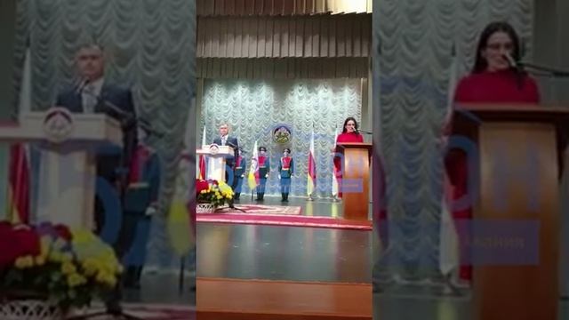 Алан Гаглоев вступил в должность президента Южной Осетии смотреть онлайн