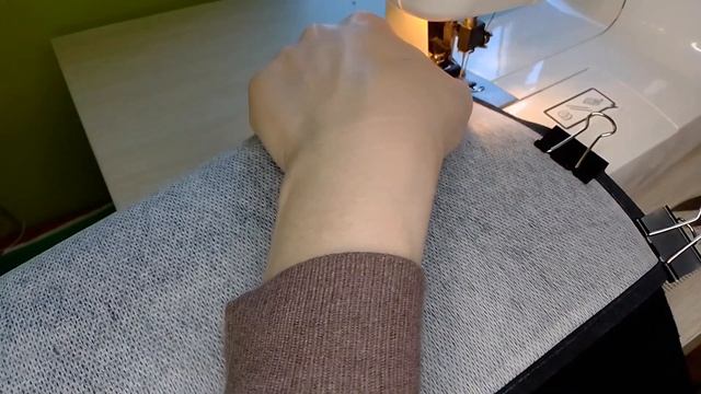 6 Стачиваем боковые швы клатча и выворачиваем смотреть онлайн