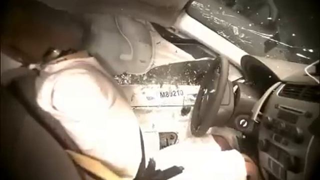 Краш тест Ford Focus Coupe 2dr 2007 (Side Impact NHTSA) смотреть онлайн