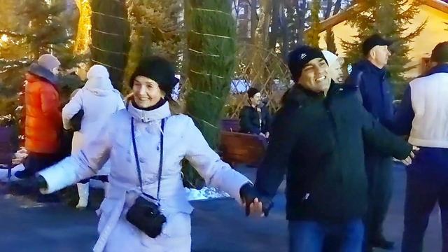 Заблудшая душа Танцы в парке Горького Харьков Февраль 2022 смотреть онлайн