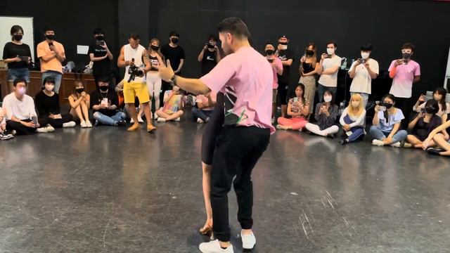Marco_y_Sara_Bachata_Workshop_in_Korea смотреть онлайн