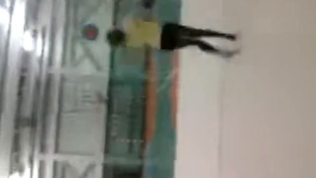 3 шэне 1 валяшка ловля в ногах) красава :D смотреть онлайн