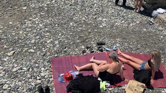 СОЧИ 2021 . ЧЕМ ЗАНИМАЮТСЯ ТУРИСТЫ НА ПЛЯЖЕ В АДЛЕРЕ ? ВИДЕО ОБЗОР ОТЗЫВЫ ТУРИСТОВ ПОГОДА МОРЕ ИЮЛЬ