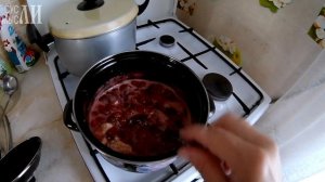 Домашнее варенье из клубники и шоколада.