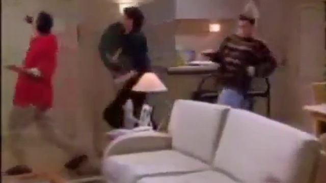Всем фанам сериала друзья смотреть онлайн