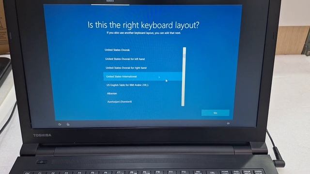 how to install Windows 10 on Toshiba Laptop смотреть онлайн