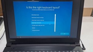how to install Windows 10 on Toshiba Laptop