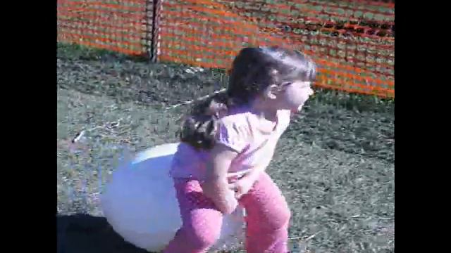 Chantal & Mom bouncy balls смотреть онлайн