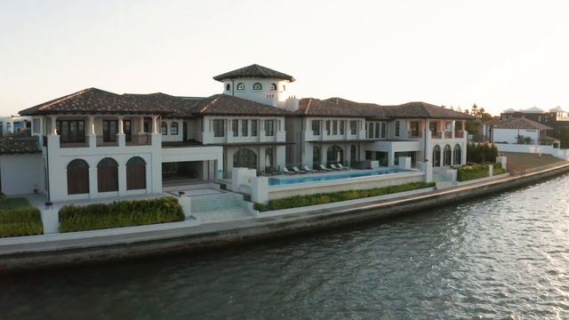 Mega Mansion: 26 Knightbridge Parade, Sovereign Islands смотреть онлайн