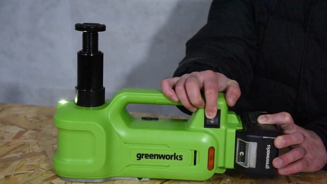 Аккумуляторный домкрат Greenworks G24JACK: обзор и подъем авто (РОЗЫГРЫШ)
