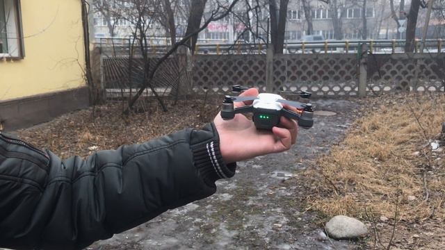 DJI SPARK: взлет и посадка в руку. Ненужно переворачивать! смотреть онлайн