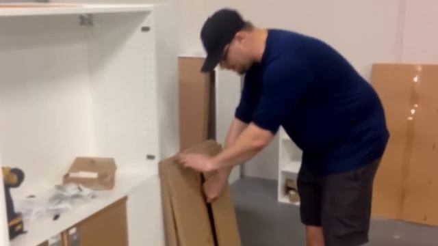 IKEA Cabinet Door Installation смотреть онлайн