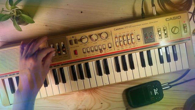 Casiotone MT-65 + KORG mini KP2s смотреть онлайн