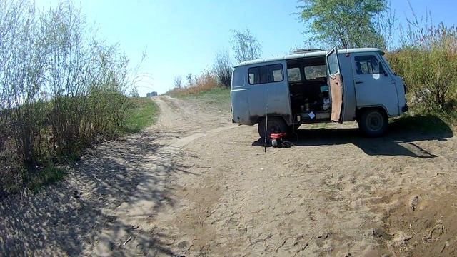 Обзор рыбных мест 12.05.2022 год. №1 р. Иртыш г. Омск Рыбалка спиннингом, в затоне Лампочка смотреть онлайн