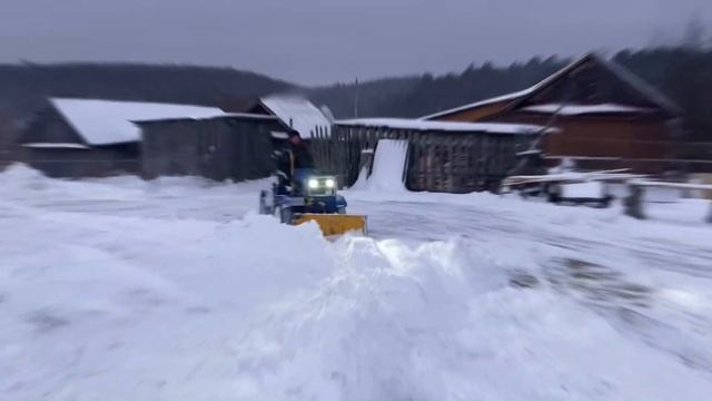 Самодельный полноприводный мини-трактор, переломка. #техникаумельцев#самодельныйтрактор#трактор смотреть онлайн