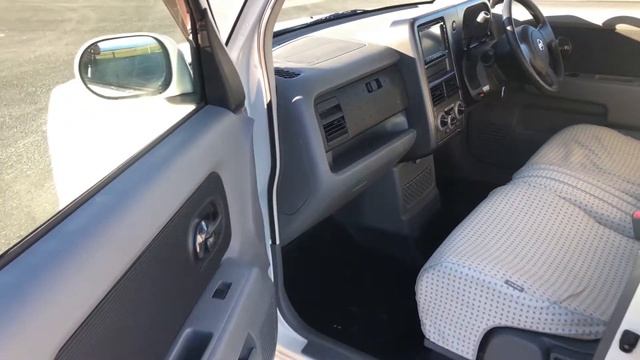 2005 Nissan Cube смотреть онлайн