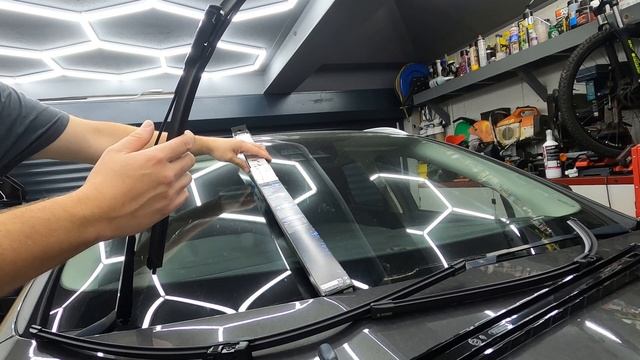Ford Focus Estate MK3 2015 1.5 TDCI Front Wiper Blade Replacement | How to replace your Wiper Blade смотреть онлайн
