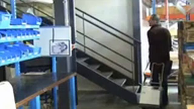 Универсальный портативный гелиевый течеискатель ASM310 смотреть онлайн