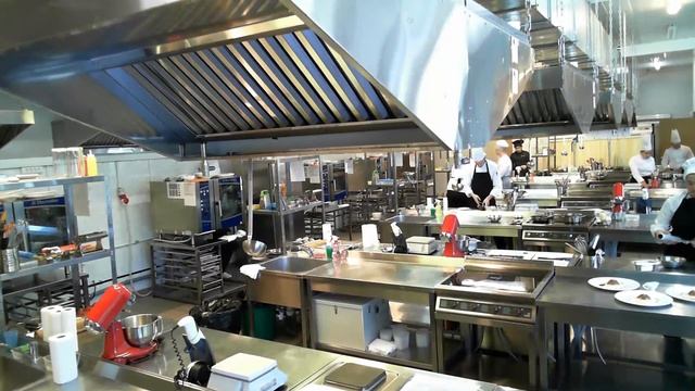 Демонстрационный экзамен. Поварское дело 24.06.2022 ГБПОУ СКИСиГ(первая смена) смотреть онлайн