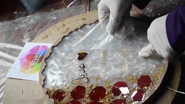 Perfect Pearl White Resin Plaque - Step-by-Step Tutorial! смотреть онлайн