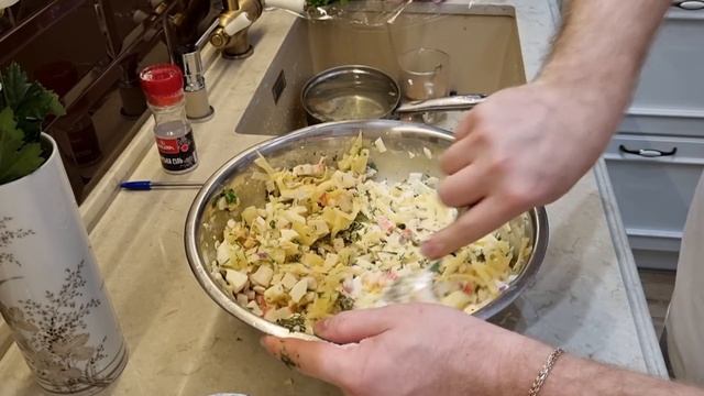 ОБМОРОЧНЫЙ САЛАТ НА НОВЫЙ 2022 ГОД смотреть онлайн