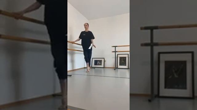 №4/1 Вера Арбузова/Уроки классической хореографии - начальный уровень. смотреть онлайн