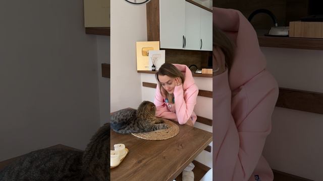 КАССИ СТАВЯТ УКОЛЫ!😱 смотреть онлайн