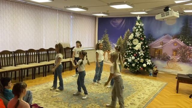 Детская песенка: Новый год. смотреть онлайн