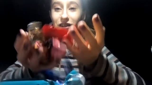 Что мне подарили на Новый Год?/Конфеты Тузик?! смотреть онлайн