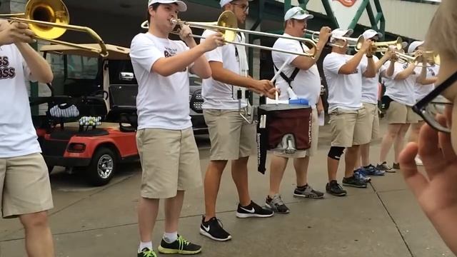 Brass and Sass - Beauty and A Beat with Slow-mo Dr смотреть онлайн