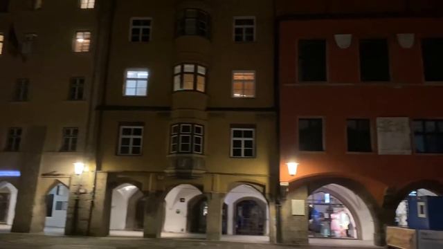 Goldenes Dachl Innsbruck abends смотреть онлайн