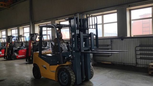 Вилочный погрузчик дизельный CHL CPCD30 XC5K2C смотреть онлайн