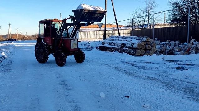 ?ТРАКТОР В ДЕЛЕ?!!!? Т-25 ЧИСТИМ СНЕГ? ПОГРУЗЧИК ТОРНАДО -500 ?? смотреть онлайн