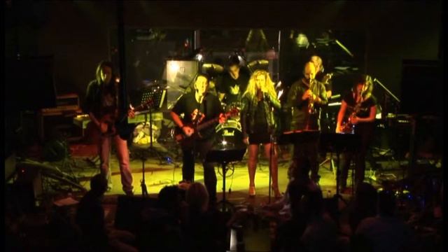 Past Perfect Genes - Proud Mary by John Fogerty / Creedence Clearwater Revival (cover version) смотреть онлайн