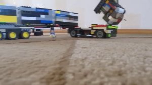 фура из лего с кантенеровозом