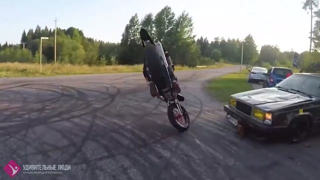 НОВЫЙ УРОВЕНЬ СУПЕРМОТО ТРЮКОВ ★ Крутые трюки на мотоциклах смотреть онлайн