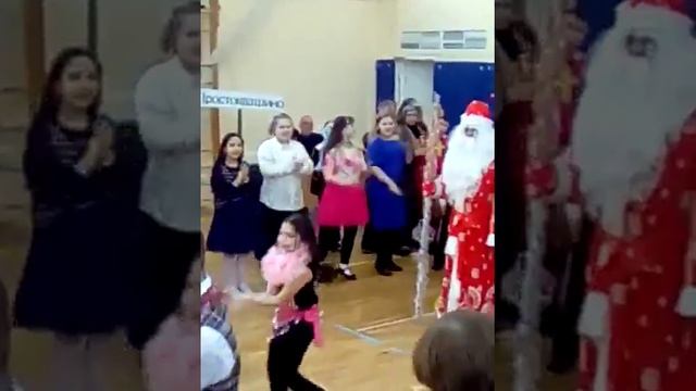 Моя любимая племянница на Новый год) смотреть онлайн